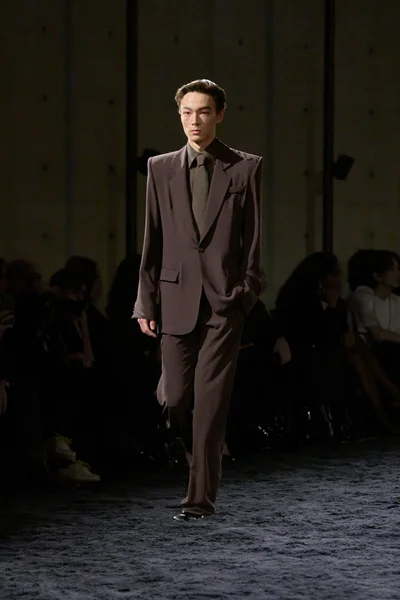 Look 22